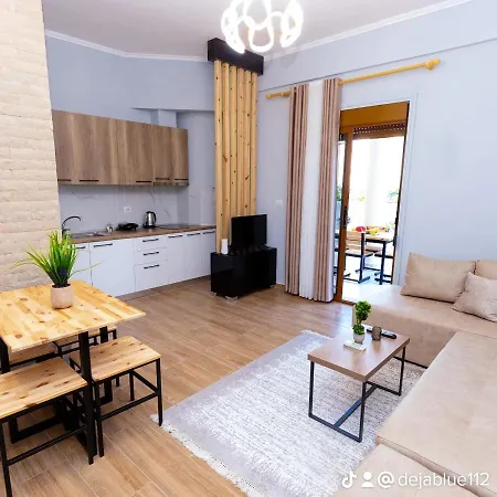 Deja Blue Villa Apartments