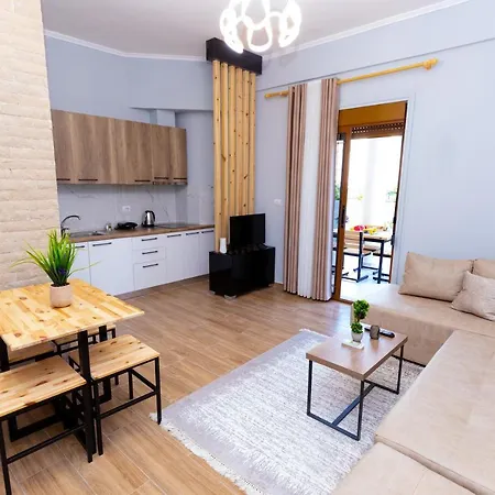 Deja Blue Villa Apartments *