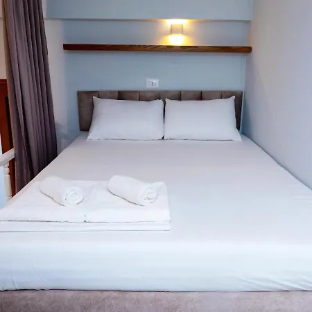 Deja Blue Villa Apartments Apartment