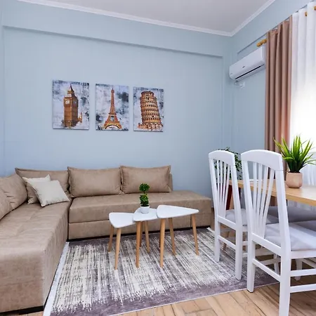 Deja Blue Villa Apartments